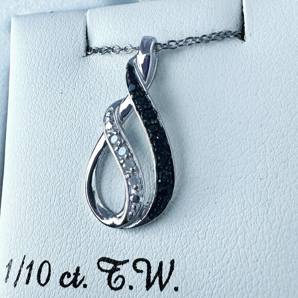 Sterling Silver 1/10 Ctw Diamonds Black and White Pendant Necklace Teardrop 925 - Picture 1 of 8